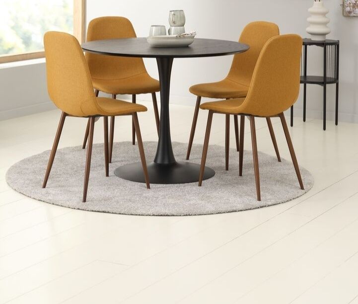 Трапезни столове 
Кухненски стол JONSTRUP цвят къри/тъмен дъб