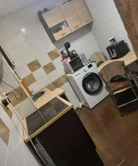 Дава се под наем Двустаен апартамент в Бургас, Изгрев - 65 кв.м за 331.5 € - Снимка #2