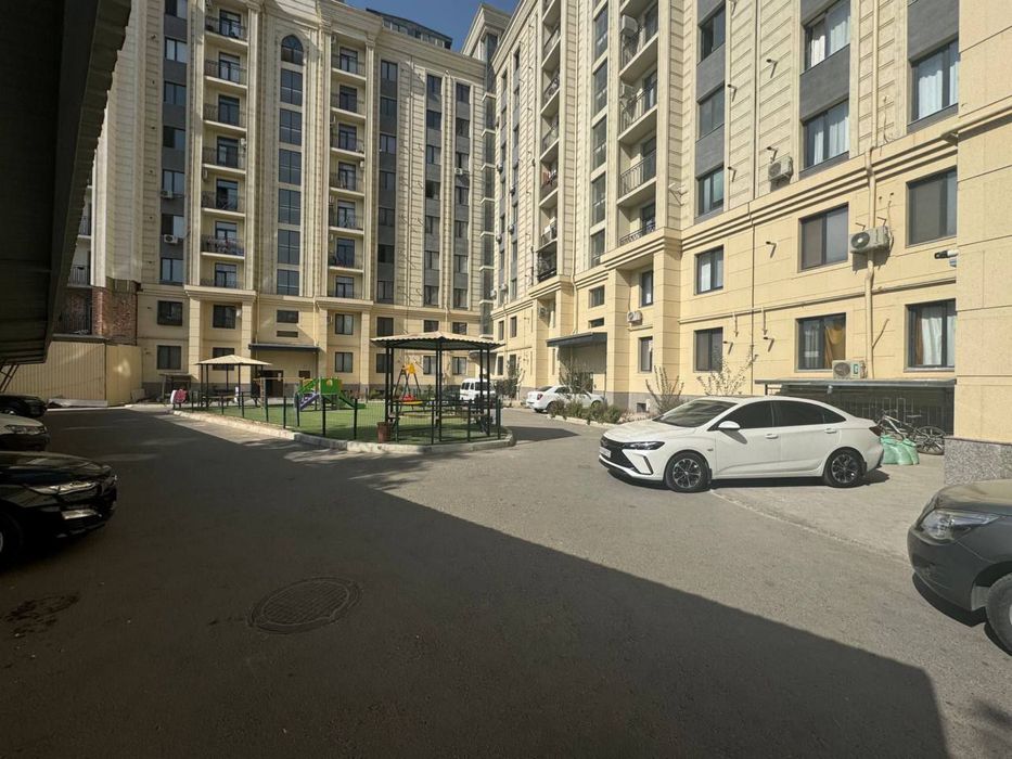 ПРОДАЁТСЯ КВАРТИРА в новостройке Чиланзарский район 14кв ор т 14кв Афр