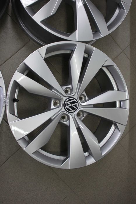 Нови оригинални джанти 18" VW ID3
