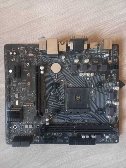 Дънна платка ASRock B550M-HDV + охладител Arctic Freezer 36