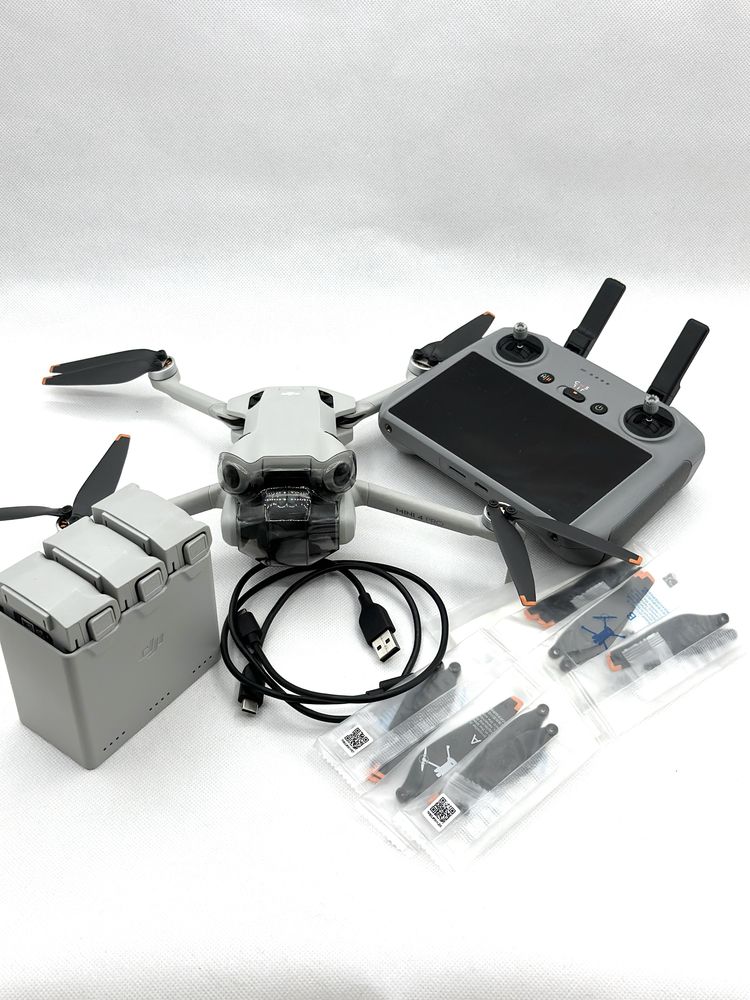 Dji mini 4 pro rc combo plus