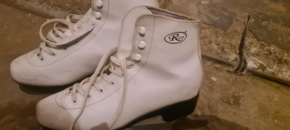 Patine din piele