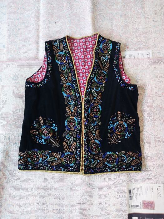 Vesta traditionale veche