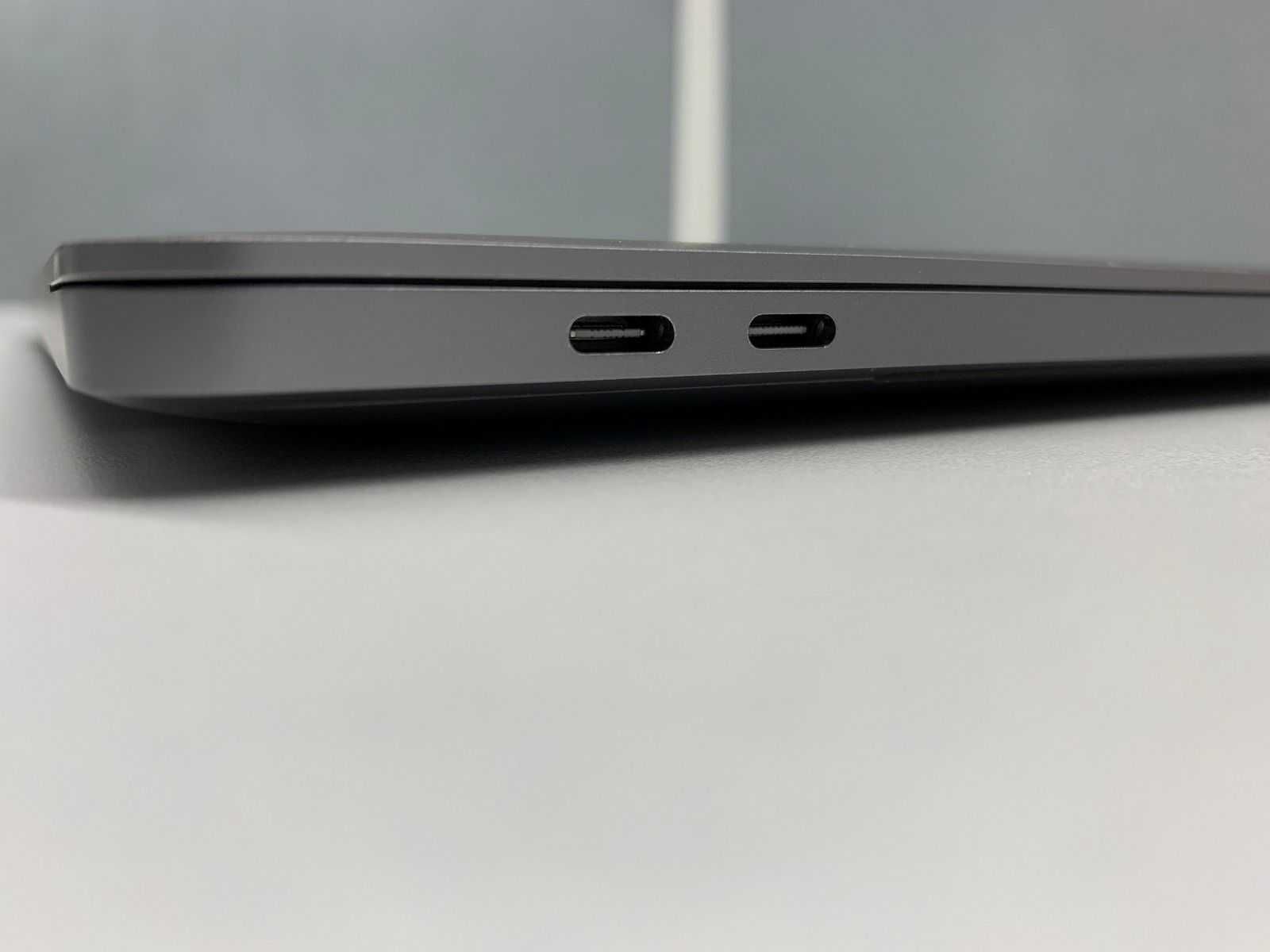 Продавам Apple MacBook Pro 16" i9/16GB DDR4/1TB SSD/5500M