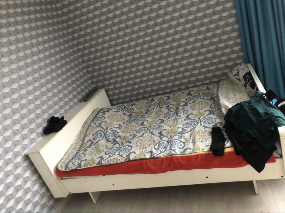 Продаю двухспальную кровать Длина - 215 (200) см Ширина - 153 (150) см
