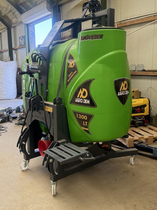 Met erbicidat /bazin erbicidat 1300 litri full hidraulic