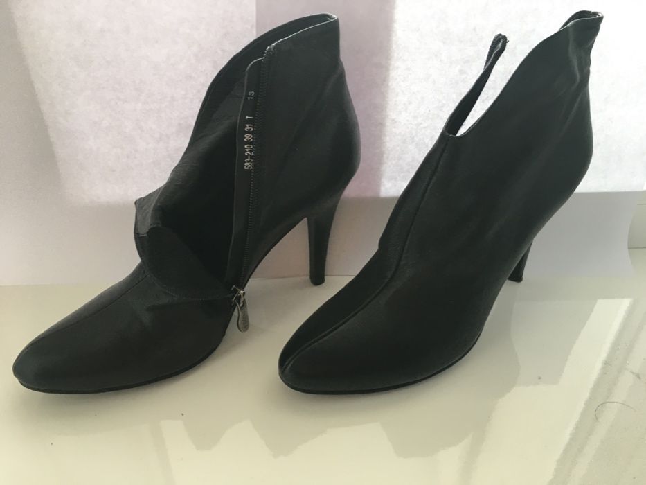 полусапожки кожаные, черные, р-р 39