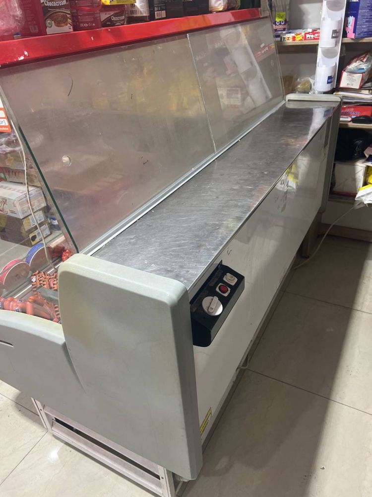 Продаётсия витрины холодильник AZN 1.5 метр