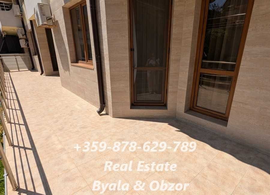 Продава се Тристаен апартамент в Бяла - 140 кв.м за 822 €/кв.м - Снимка #17