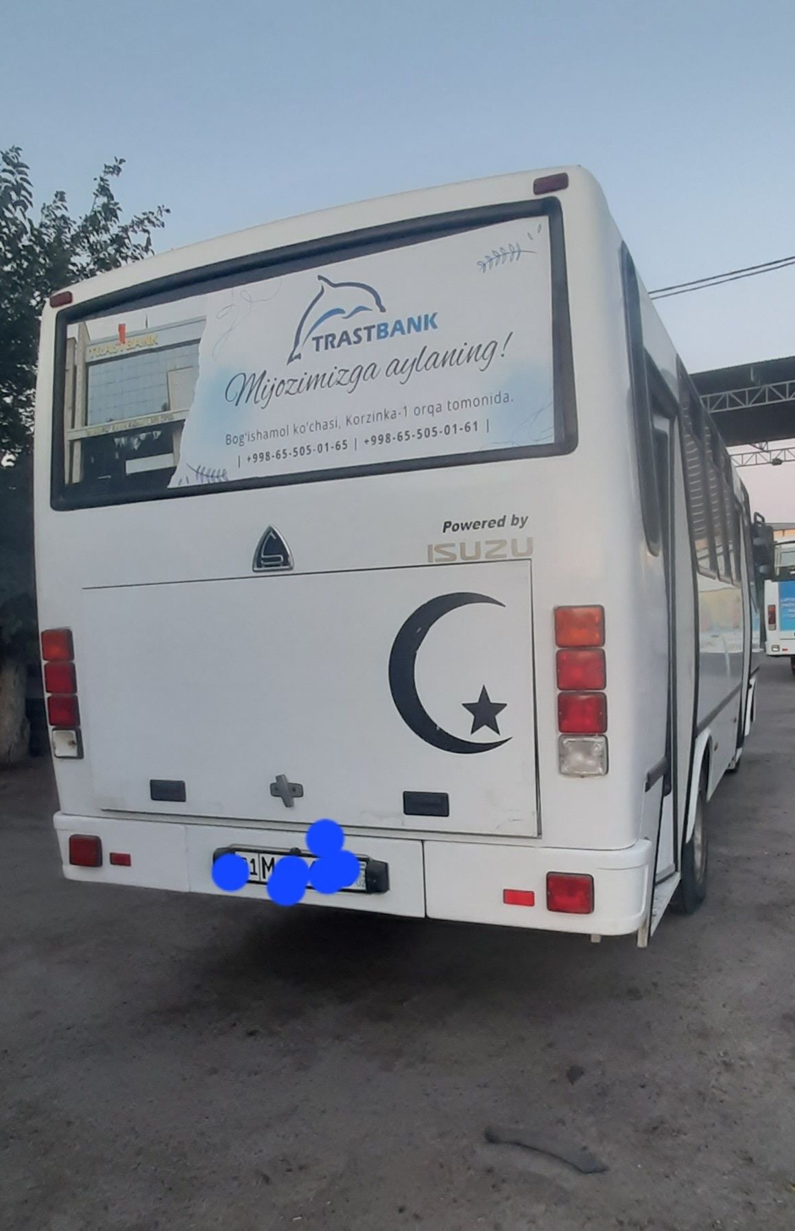 Isuzu avtobus 2016