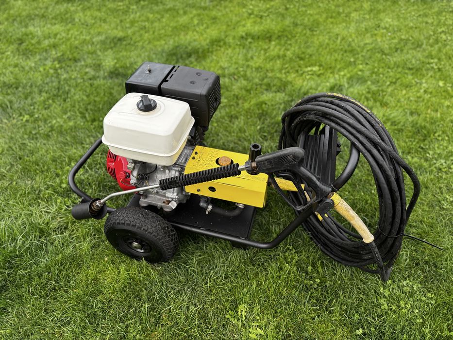 Aparat de spalat cu presiune Kärcher HD 1050B, Honda GX390, 250 bari