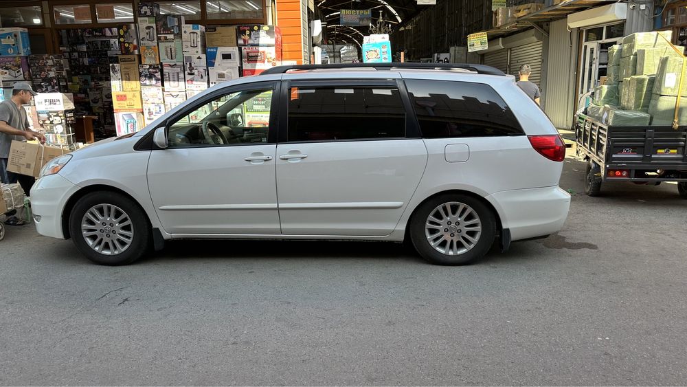 Брызговики Тойота сиена 2 поколение Toyota sienna 2006