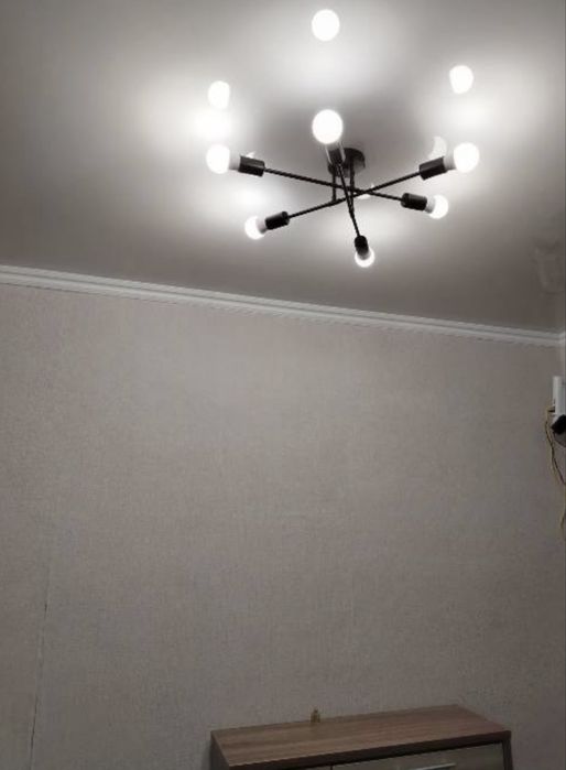 Продам новую люстру