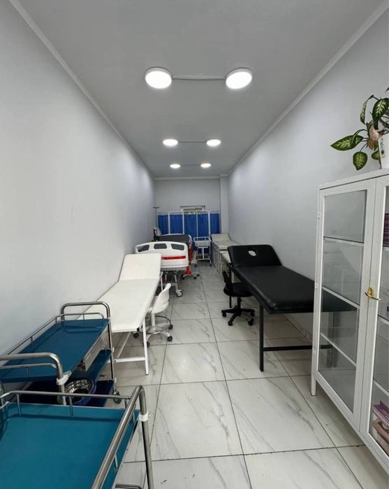 Продается коммерческое помещение 215м2, первая линия, Новостройка