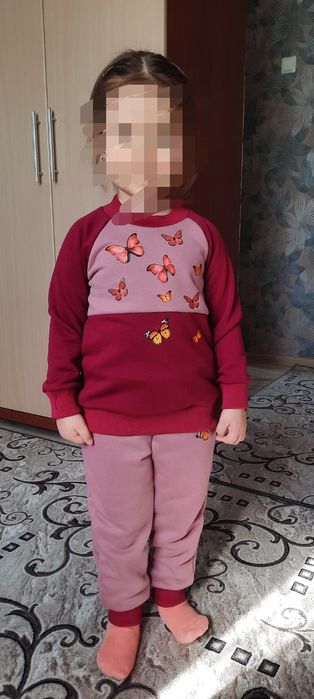 Костюм плотный трехнитка
Идеально на прохладные осенние дни
На 3-5 где