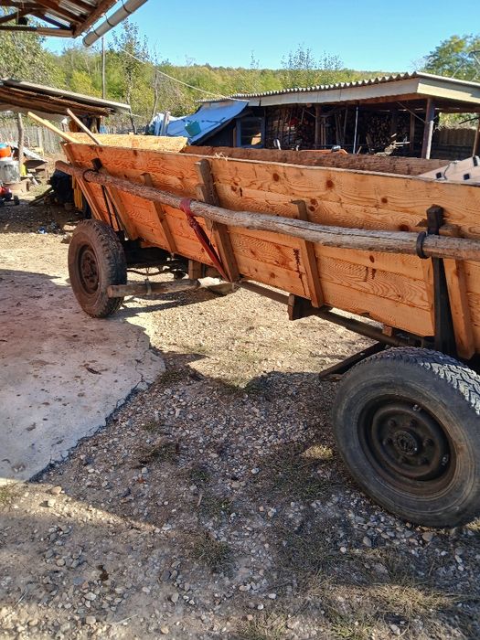 Căruță pentru tractor de vânzare