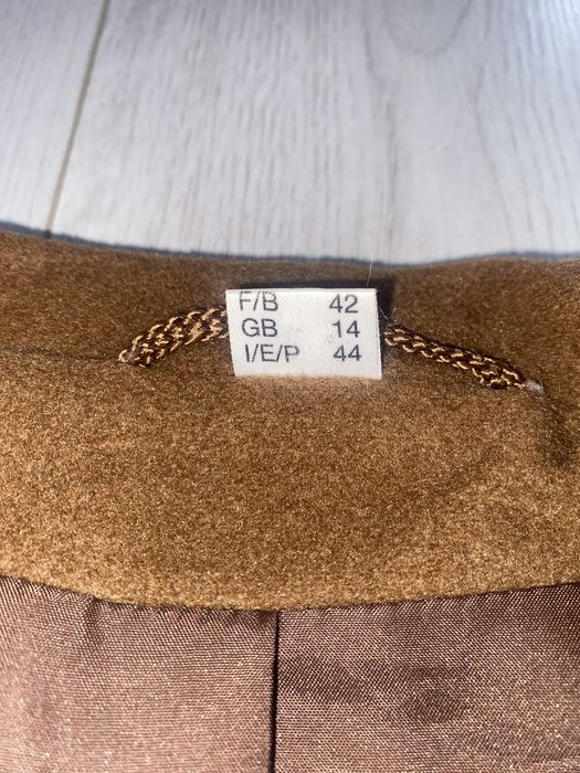 Palton 100% cashmire , in stare foarte buna