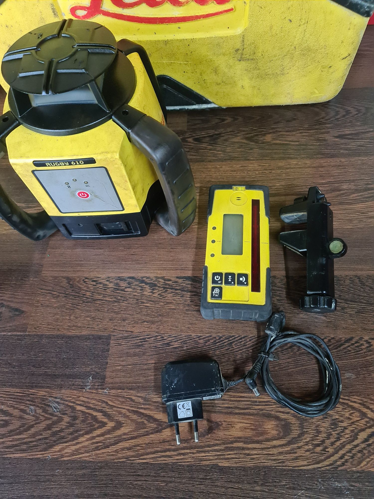 Laser leica rugby 610