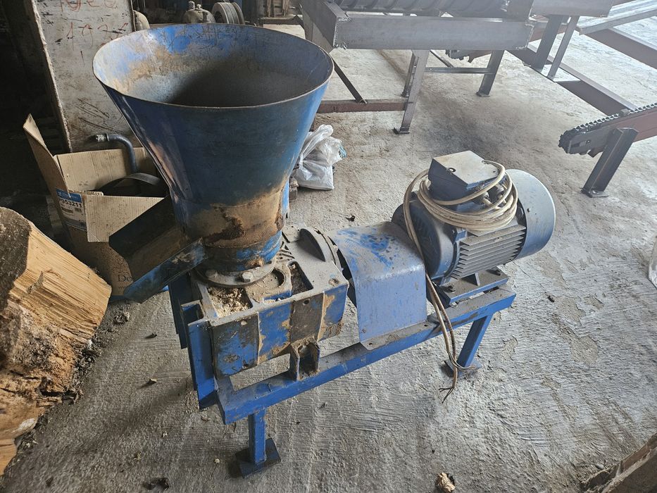 Presa de peleți din rumeguș 11 kw cu reductor