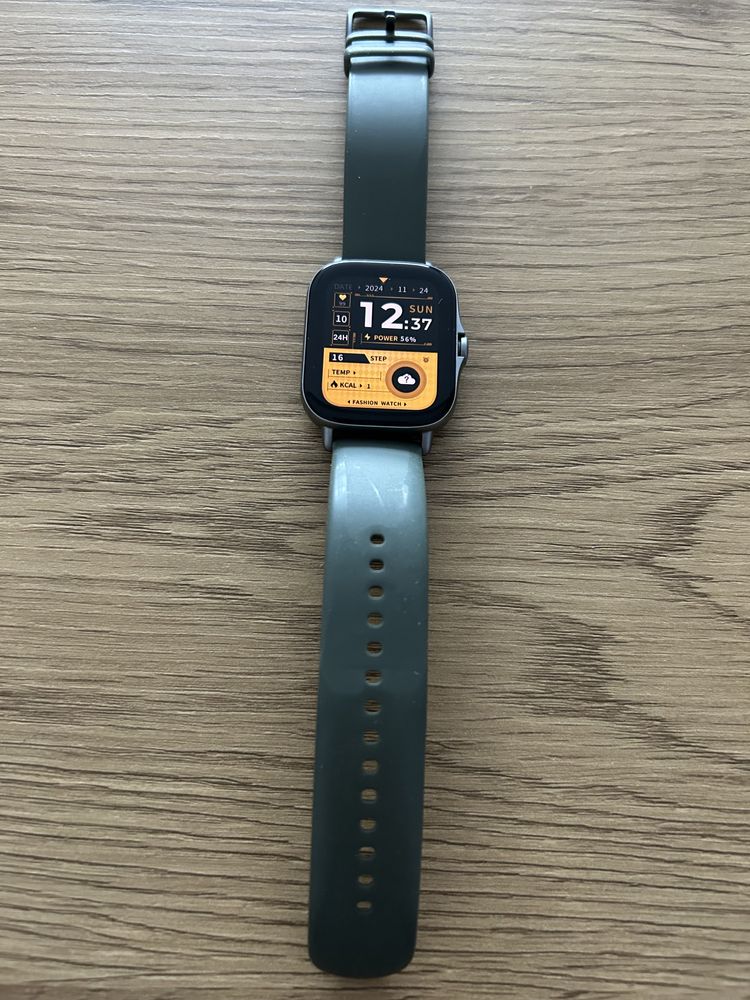 Смарт часовник Amazfit GTS 2e