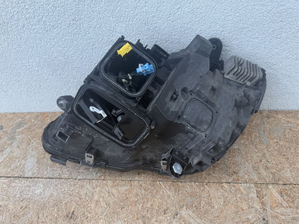 Far dreapta Mercedes C Class W205 Full LED Intelligent Light System