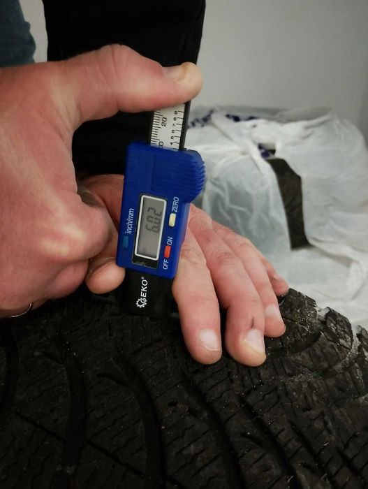 Vand jante originale BMW R16 cu anvelope Michelin profil 6 mm