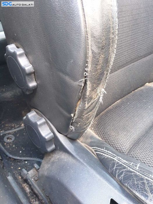 Scaun Piele Perforata Dreapta Fata Fara Incalzire Skoda Octavia 2 VRS 2004 - 2013 [C6454]