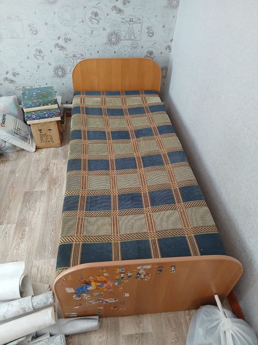 Кровать односпальная