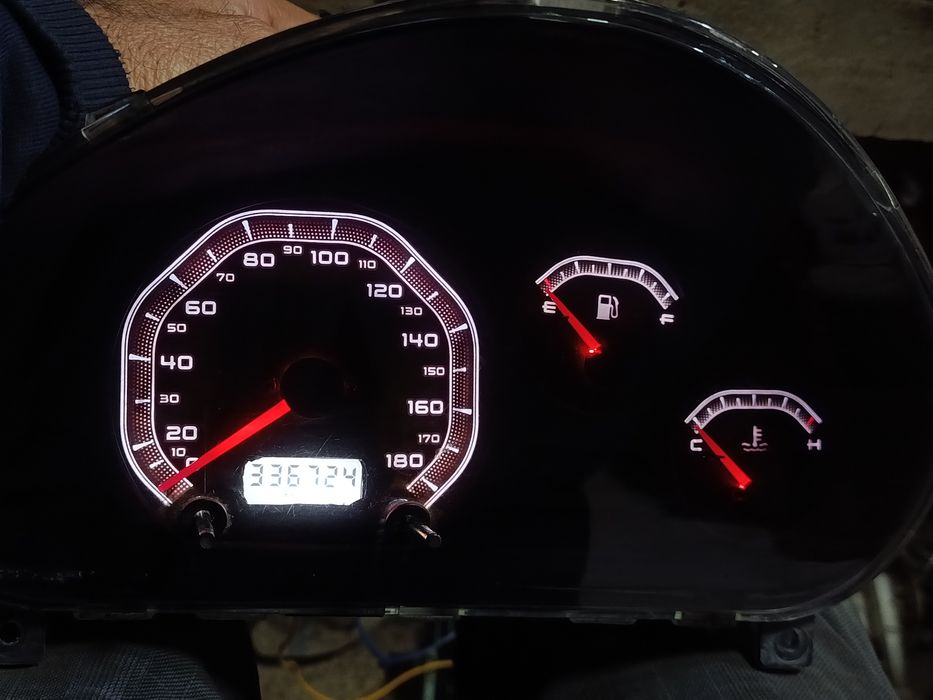Matiz best tablo sotiladi.  Продоется приборка от Матиз бест.