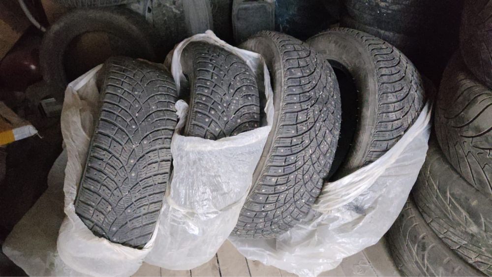 Сроно Продам шины на 18 зима