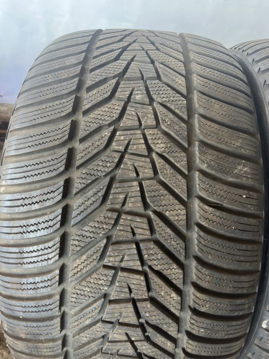 285/30/20 Hankook dot22 нови