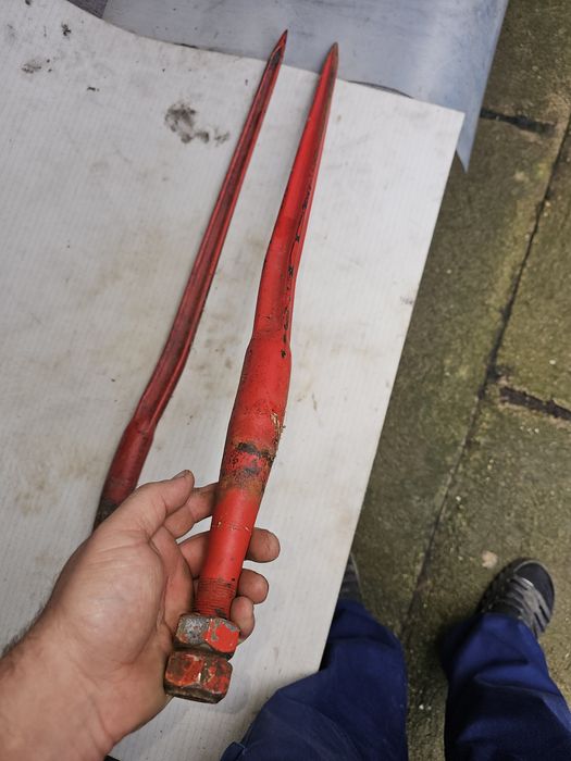 De vânzare țepușe pentru încărcător frontal