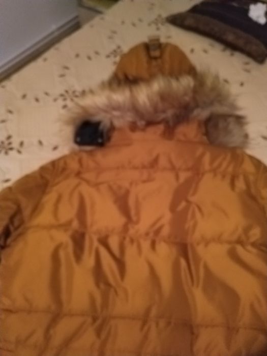 Haina de iarna Zara man ca noua