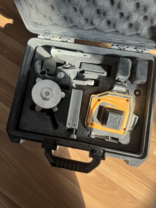 Плиткорез 120 и лазерный уровень