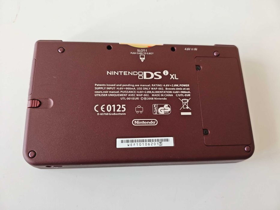 Продавам Nintendo DSi XL - качени много игри