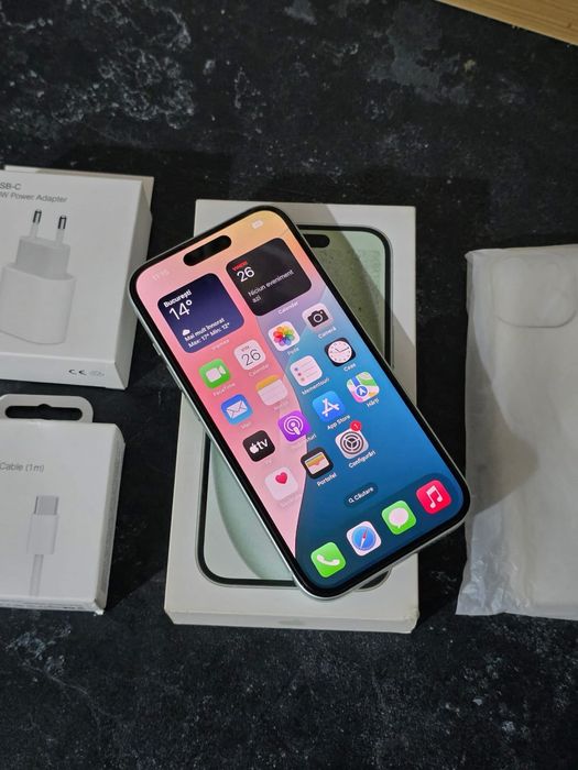iPhone 15 Verde cu 100% Bateria