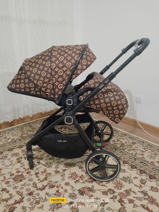 Продам коляску срочно