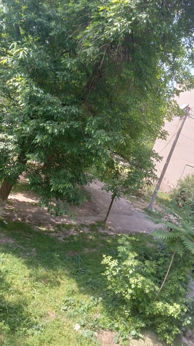 .  . Квартира  улица  фурката  10  возле военкомата дух этажки