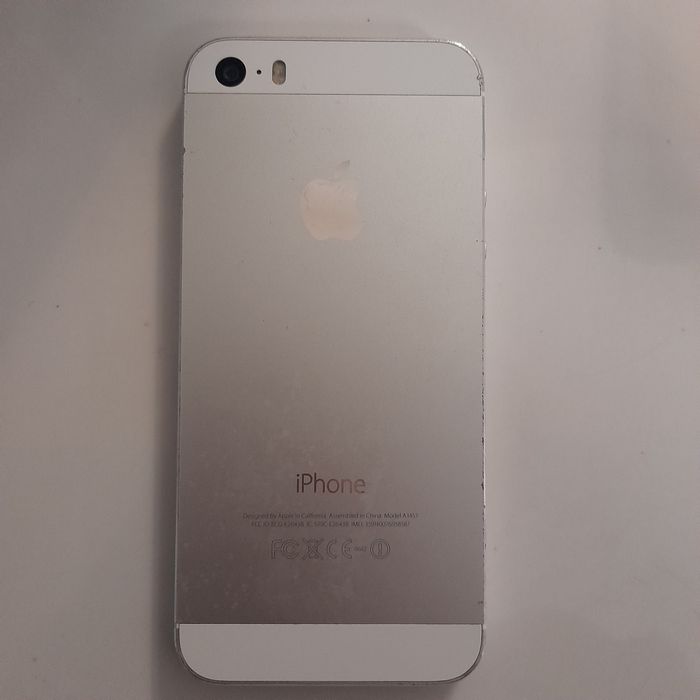 IPhone 5s . Judayam zo'r Holatdagi Iphone