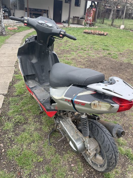 Продава се скутер 50cc
