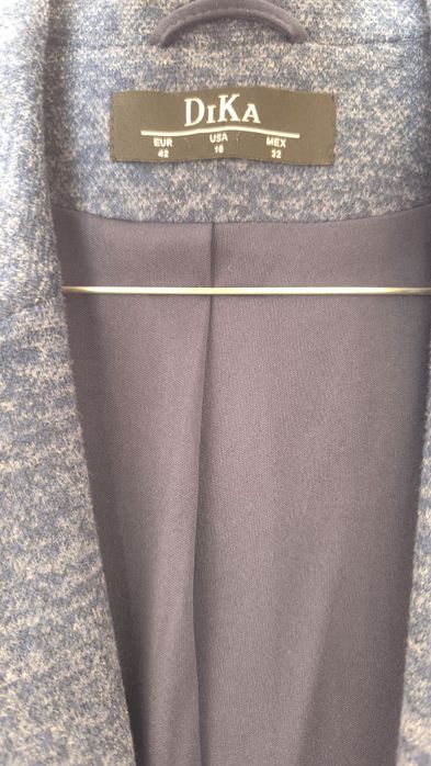 Стилни дамски сака!