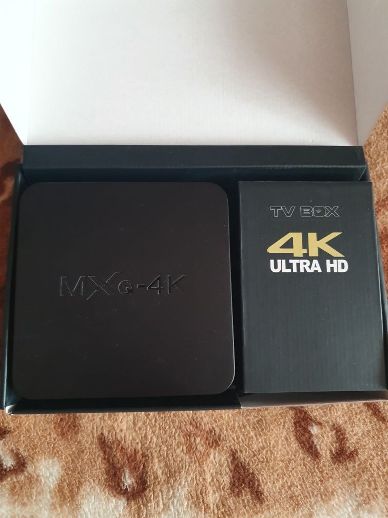 Vând Tv Box în stare impecabilă