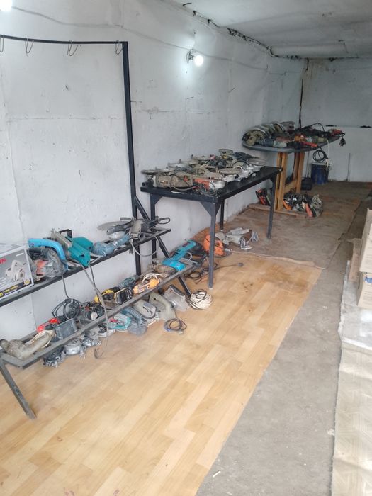 Улица Азаттык дом51    Продам болгарка , Пчёлка , шуруповёрт  рабочие