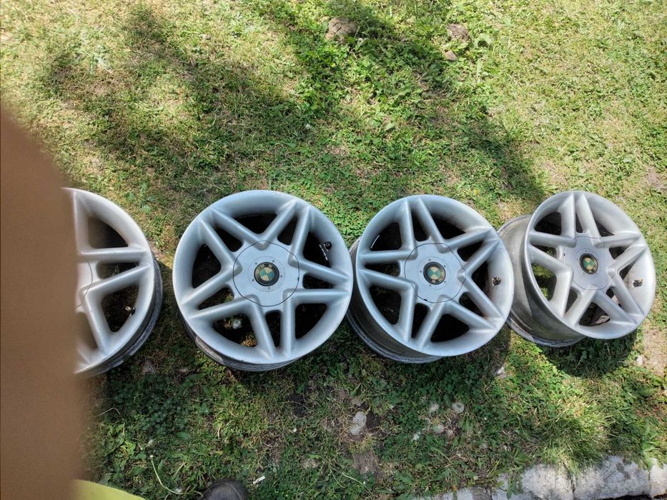 Продавам джанти BMW