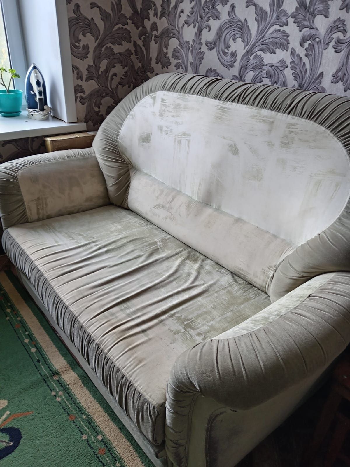 Продам диван в хорошем состоянии