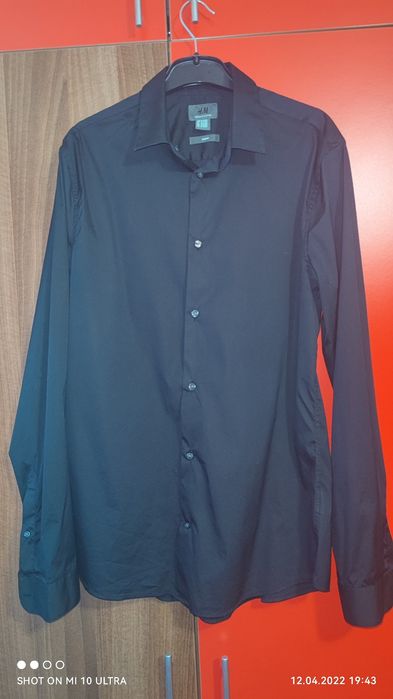 Vând cămăși originale hugo boss, palzileri lab,