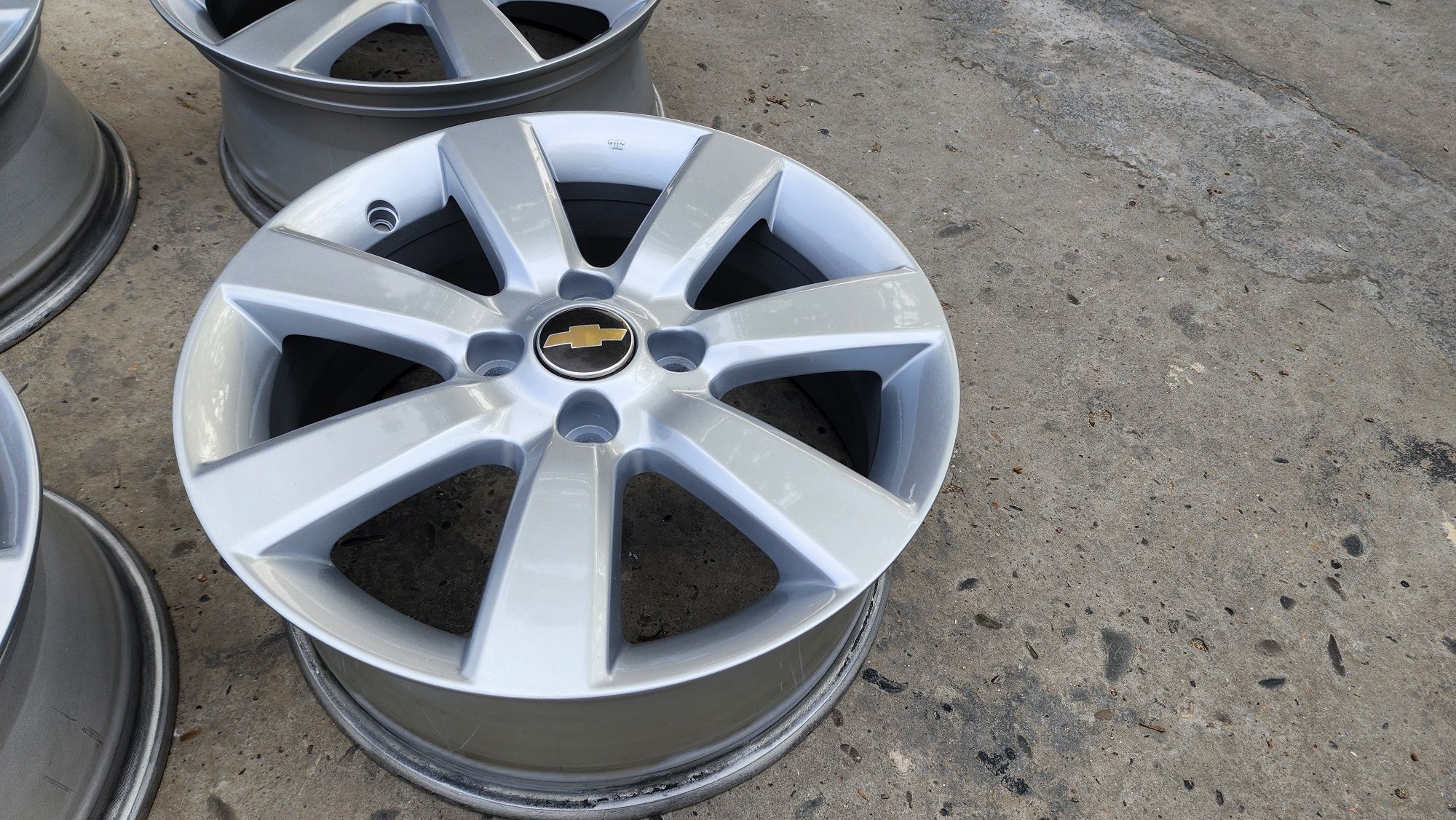 Продаются диски R17 Эпика заводские