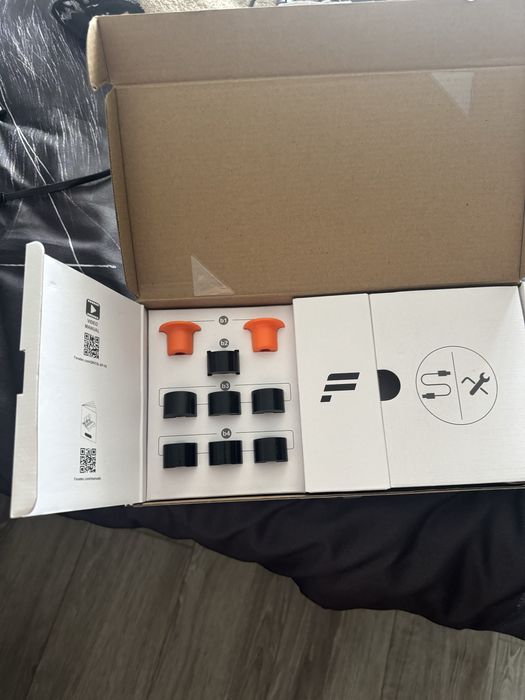 Fanatec CSL DD 8NM + Formula 2.5 Steering Wheel + CSL Elite Pedals V2