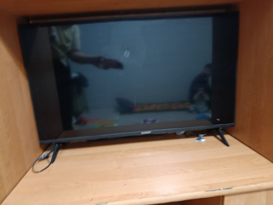 телевизор на запчасть